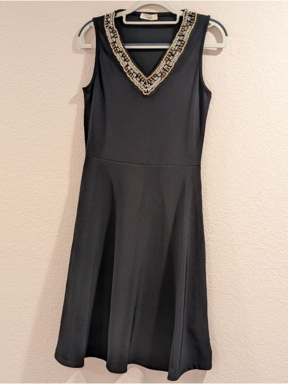 Busem Black Sleeveless Dress Embellished V Neck Medium